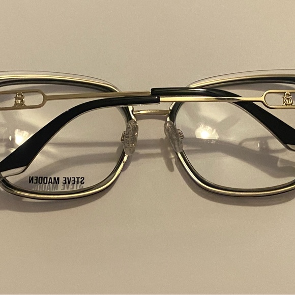 Steve Madden SM Avani Black 53/17/135 Eyeglass Frame & Eyeglass Case - Picture 6 of 7